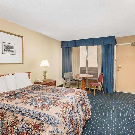 Knights Inn Overland Park Mission Ngoại thất bức ảnh